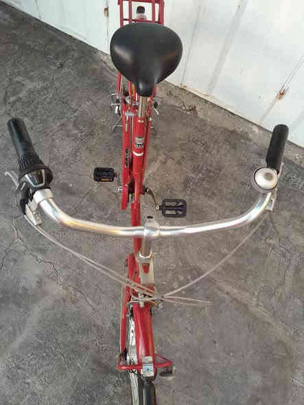 بايسكل ياباني اصلي برغي ما مفتوح بي السعر 120 وبي مجال للاتصال الرقم***********
