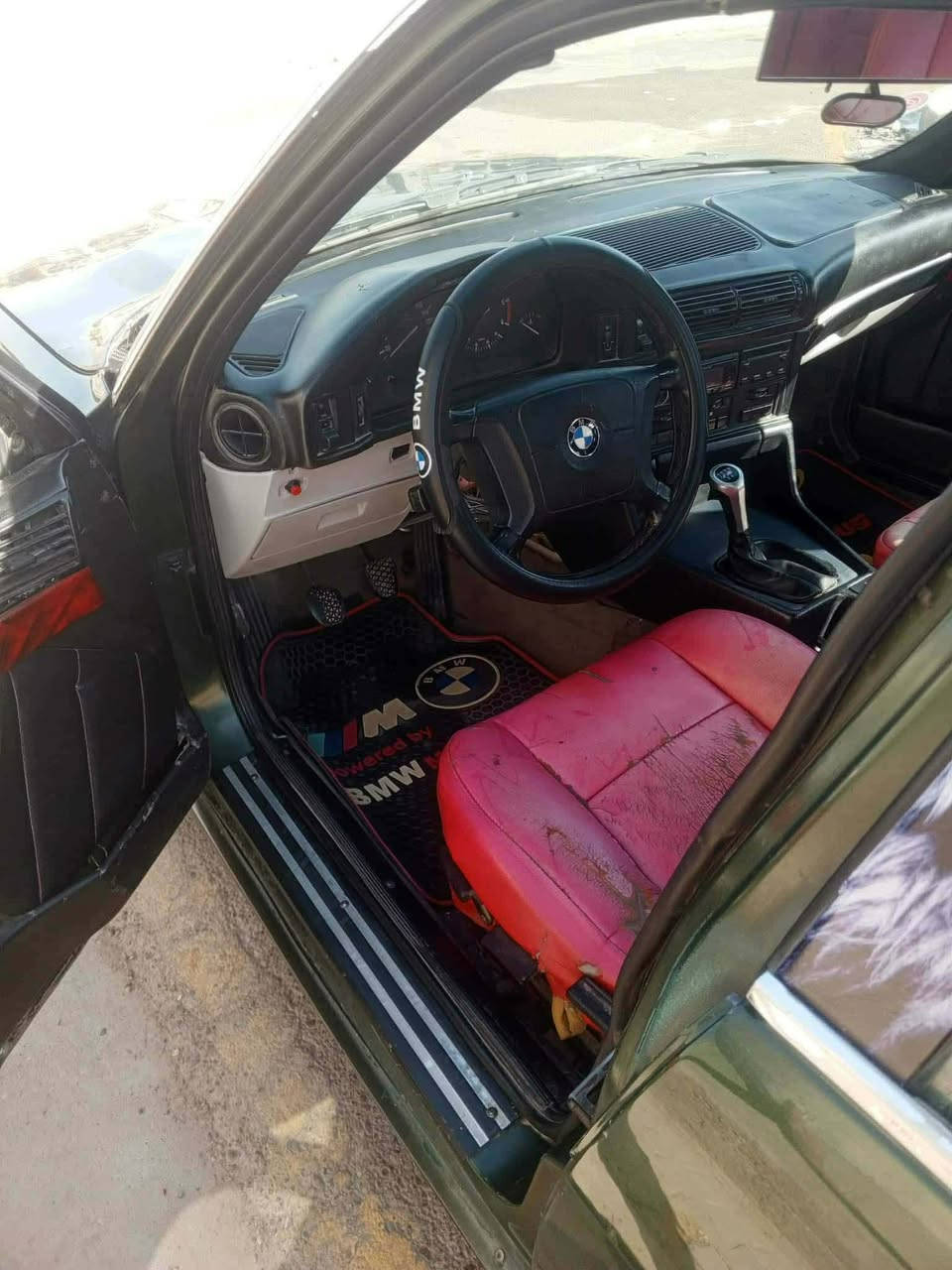 للبيع سياره واحد عراق ما ناقصها برقي فول حداديه 
مكان السياره كركوك
رقم الهاتف ‭0780 629 7089‬
