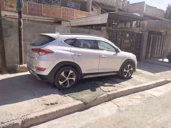 سلام عليكم توسان وراد أمريكا موديل 18 فول الفول الأخير واحد عل واحد بدون ايرباك بدون صبغ بدون تبديل بيه أربع اصابع فقط بل بنيد سيار بغداد بسمي تحويل ثاني يوم مكينه الف وستميه تيربو السعر 157 وبيه مجال الشراي العنوان بغداد شراي يتصل ***********
