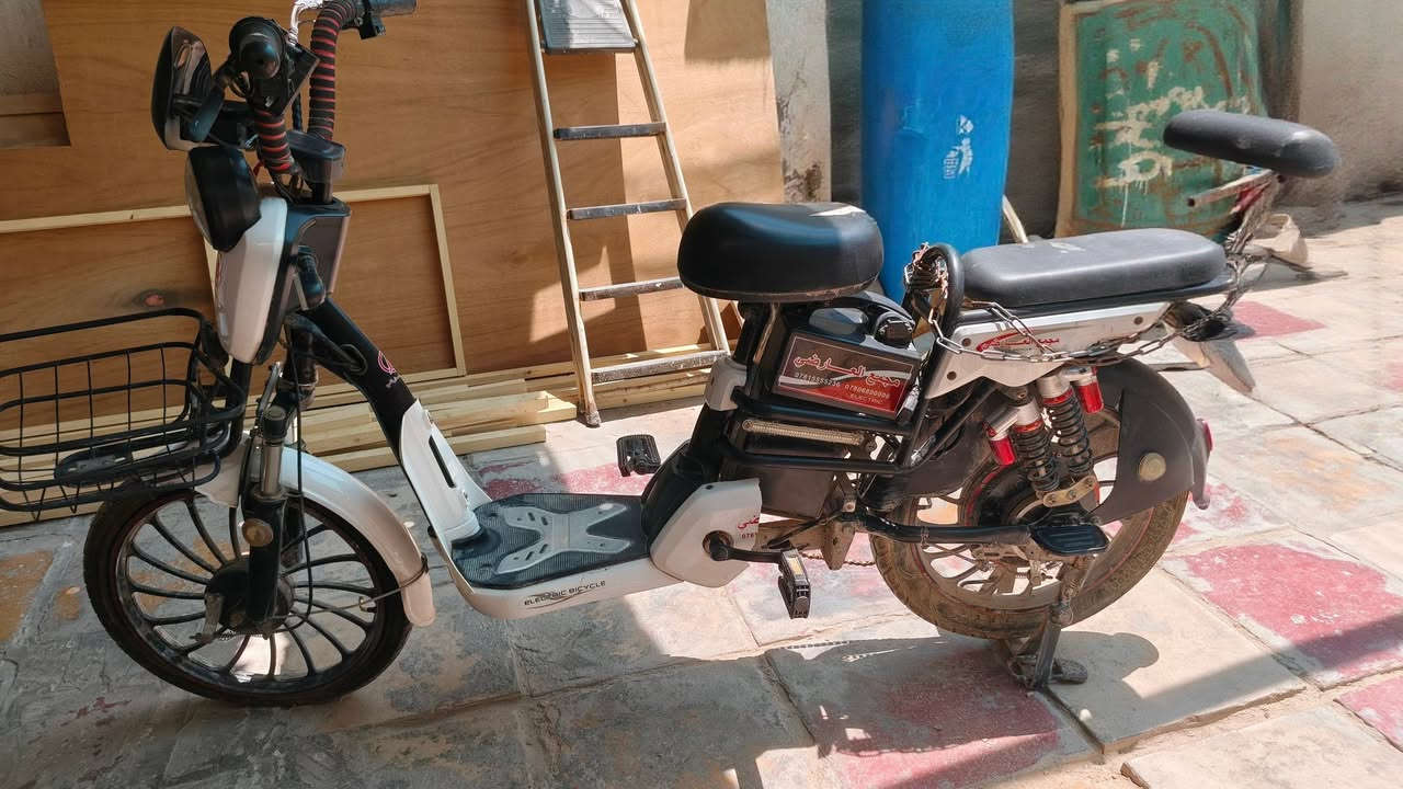 دراجه شحن ٢٠٢٤ عاطله عوزه بطاريه يمكن س ع ر ١٠٠ الف عنوان نجف  ***********
