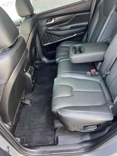 للبيع سنتافي 2022
◾ مواصفات السيارة
مأشيه53الف /كيلو/
▪️بصمة تشغيل + بصمة أبواب + أنارة ترحيب
▪️كشنات الصفحتين كهرباء + كُشنات تدفئة 
▪️بانوراما طكتين + عداد ألكتروني
▪️شاشة كبيرة + كاميرا دواره 
▪️ رادرات جانبي أمامي خلفي 
▪️ لأيت زنون + بك لايت أيل أي دي 
▪️ اوتو بريك + كُشنات جلد 
▪️لدأت أمامي خلفي
▪️صندوق كهرباء 
▪️سماعات هارمن
▪️ تبريد أمامي خلفي قُطعتين
▪️نظام اوتو ستوب بلأزدحام 
▪️نظام تحديد مسار للسياقة الألكترونية 
▪️ شحن واير ليس
▪️تحكم أستيرن كُل الجهات + مُحرك 2500
▪️ ثلاث أنظمة قيادة { سبورت / نورمال / سمارت } 
▪️ شفتات بل أستيرن + داخل السيارة كاربون فايبر 
▪️بلوتوث + اواكس + واي فاي 
▪️مانع أنزلاق + كروز سرعة 
▪️اشاير بالمري
▪️سايد بريك بصمة
▪️ويل كب كُروم 
▪️شاشه عداد ديجتال 
▪️سبير الشركة كتلوكات الشركة

للستفسار ومعرفت السعر 
215
***********
------------------
