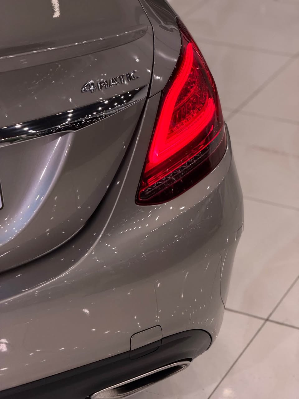 C300 2020 4matic clean 
سي 300 فورماتيك 2020 بدون صبغ سعر مناسب 
سيارة مواصفات فول لعد الگيج شاشة 
بدون دواخل السيارة 
اربيك ستيرن و بدردة تاگ 
سيارة بس بيه 3 اماكن شبر شبر PDR 
سماعات بورمستر 
كشنات هيتر 
سلايد 
فور ويل 
هواي مواصفات بيه 
سيارة ماشية 68 الف مايل 
سعر جوة كل السوگ 225 ورقة مجال حق الجية 
واتساب *********** أربيل, العراق
