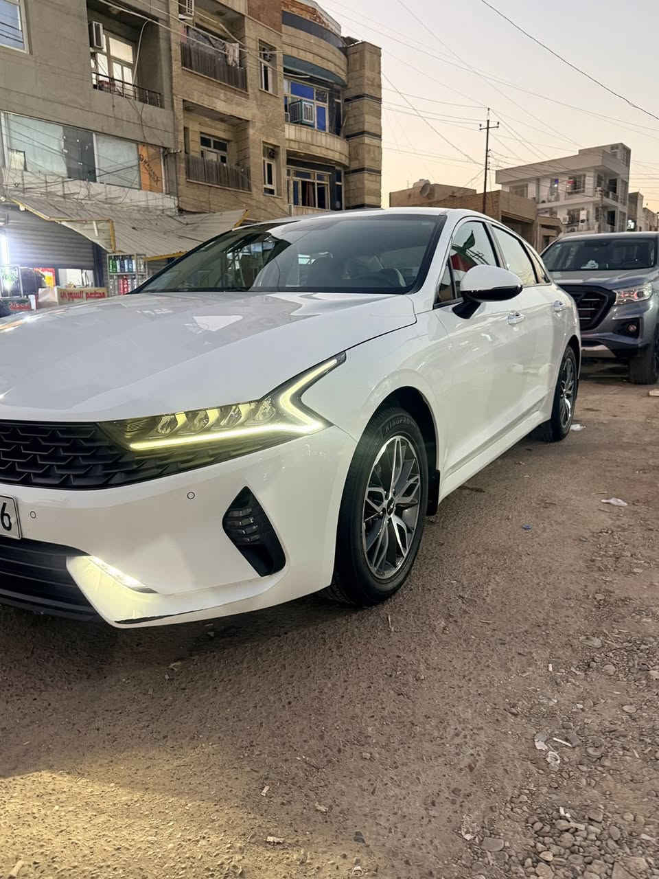 السلام عليكم k5مديل2023فول عدل الفتحه مكفوله كفاله عامه بيه رصعتين بل بنيد السعر205وبيه مجال ماشيه55 العنوان بغداد البلديات ***********
