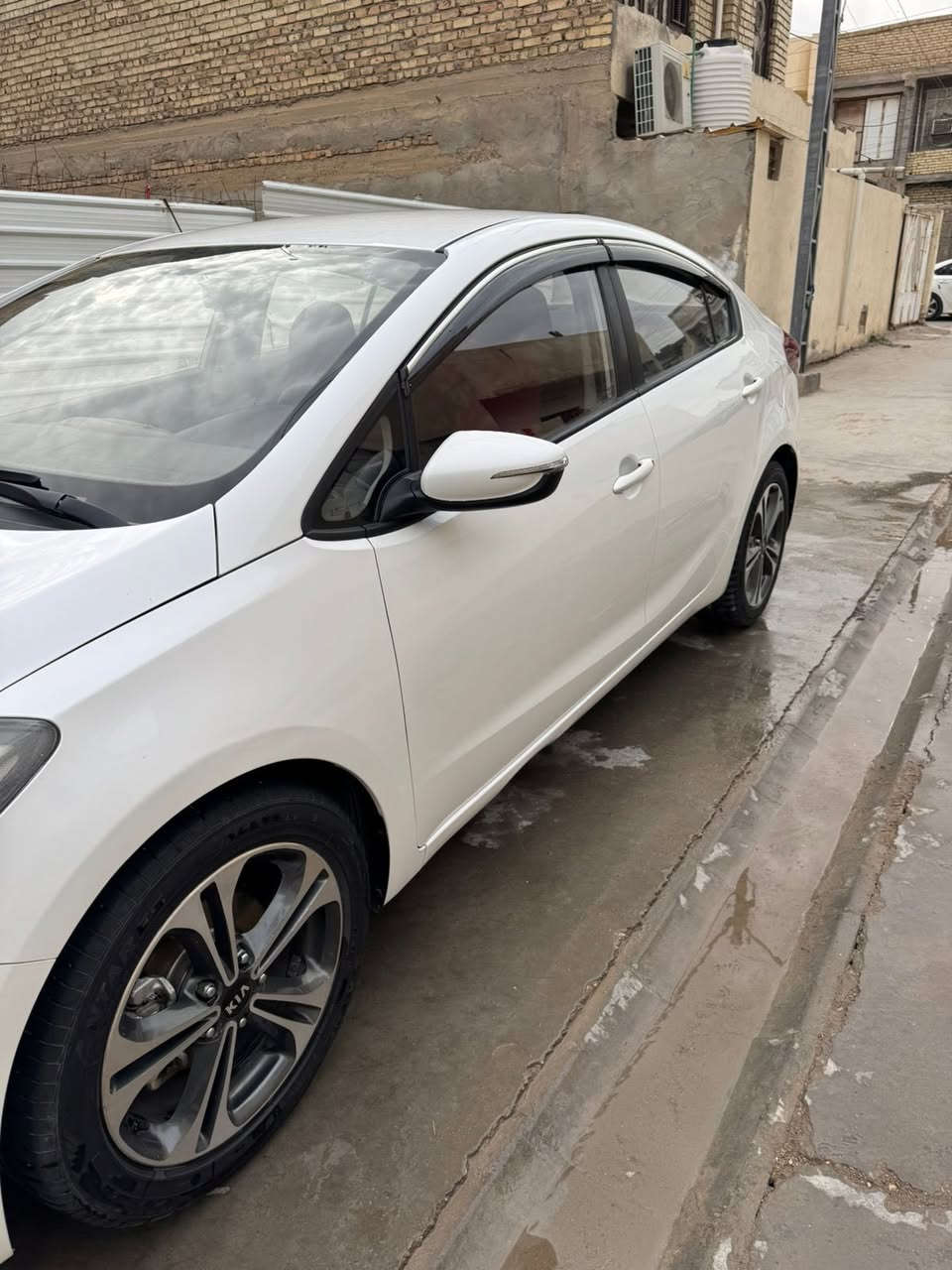 السلام عليكم للبيع كيا سيراتو موديل 2018 مكينه 1600 رقم اربيل بأسم شركه تحويل او وكاله السونار موجود بالمنشور ماشيه 153 الف كيلو متر السعر 125$ و بيها مجال العنوان واسط العزيزية للاستفسار ***********
***********
