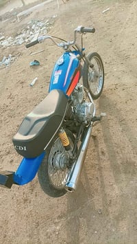 نامه 25كلك كلك السعر 450وبيه مجال للستفسار خاص او اتصال 07859171587