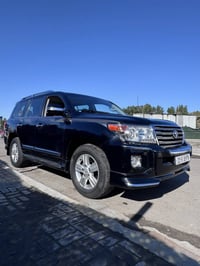 تيوتا لاندكروزر موديل 12 للبيع رقم بغداد بسمي تحويل ثاني يوم هزه جديده...