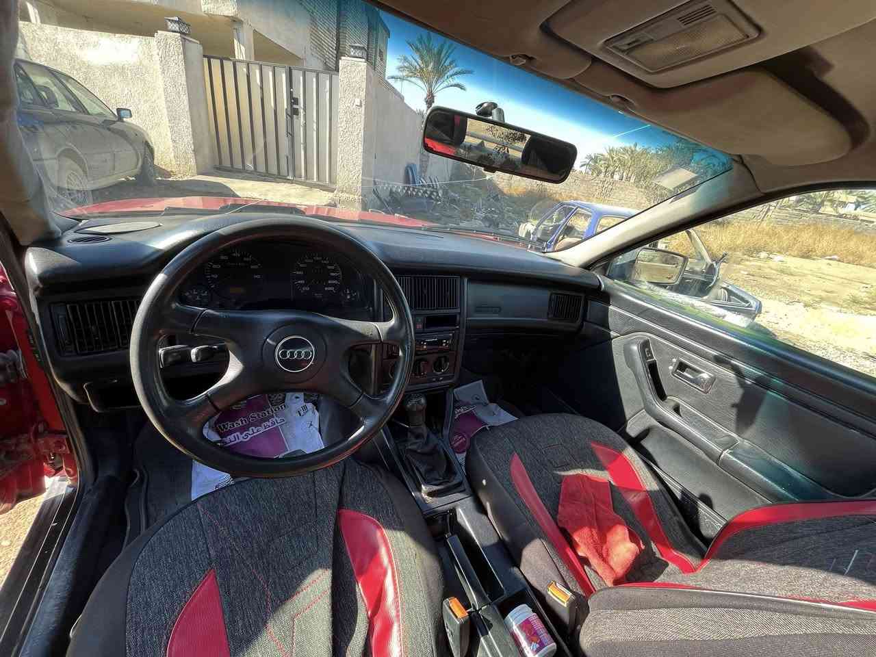 السلام عليكم 
اودي موديل ١٩٩٢
سيارة كلش نضيفة 
رقم بغداد تحويل ثاني يوم
محرك ٢٠٠٠ دوش كير عادي 
تبريد 
صور كدامكم
تخم تاير 
صدر امامي خلفي جديد 
كهربائيات شغالة كلهة 
السعر ٣٦بيهة مجال بسيط كلش 
عنواني بغداد البياع 
***********
