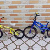 بايسكلات للبيع عدد ٢واحد ياباني الاصفر اثنينهم ٨٥ 07830959363