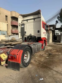 افيكو راس تريله للبيع موديل ٢٠٠٣ رقم كركوك قرار ٤٨ سياره كلش نظيفه كير...