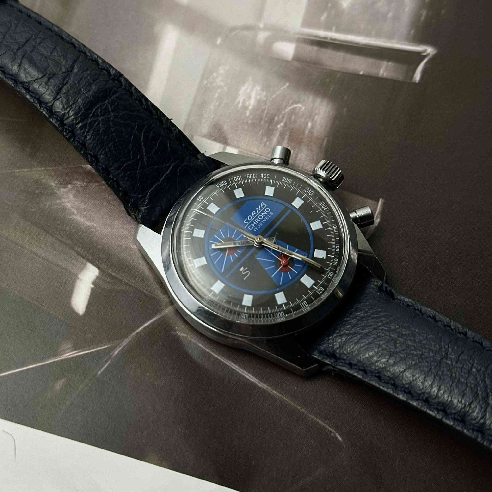 SORNA
كرونوغراف
نصب تكويك
 صنع سويسري 
القطر 38
نظافة ممتازة
السعر 150 الف


**إذا كنت صاحب هذا الإعلان وتريد حذفه لأي سبب، رجاءا أرسل رسالة إلى الدعم الفني**