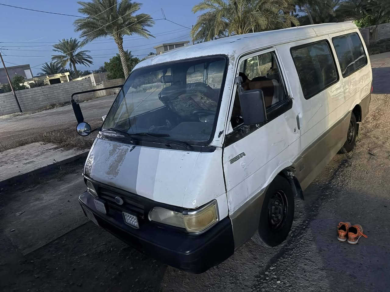 السلام عليكم كيا بستا 1995 سياره خير من الله 25 ورقه وبيها مجال ***********

