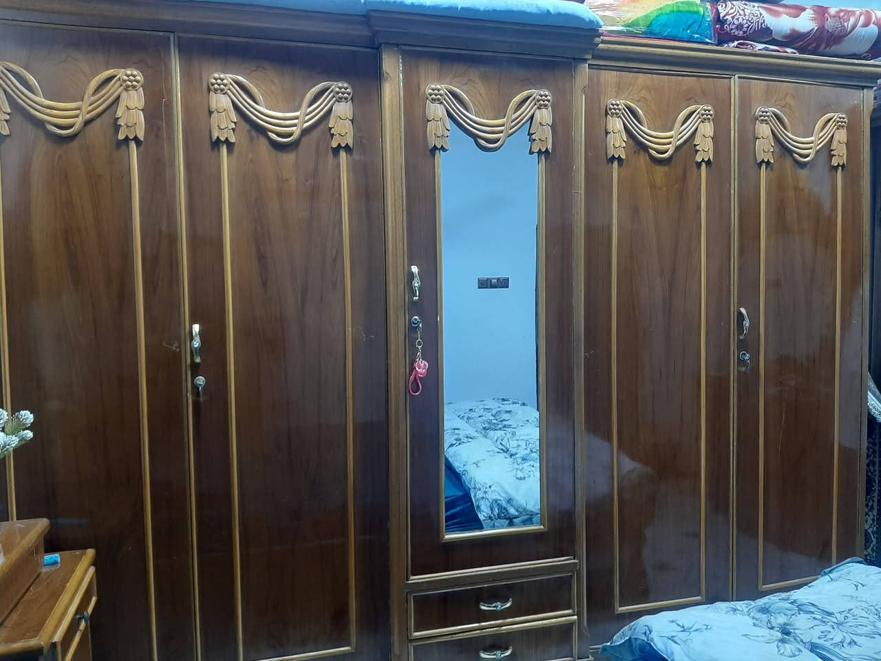 سلام عليكم غرفه نوم مستعمله بس نضيفه مابيها اي كسر سعر 450 وبيها مجال


**إذا كنت صاحب هذا الإعلان وتريد حذفه لأي سبب، رجاءا أرسل رسالة إلى الدعم الفني**