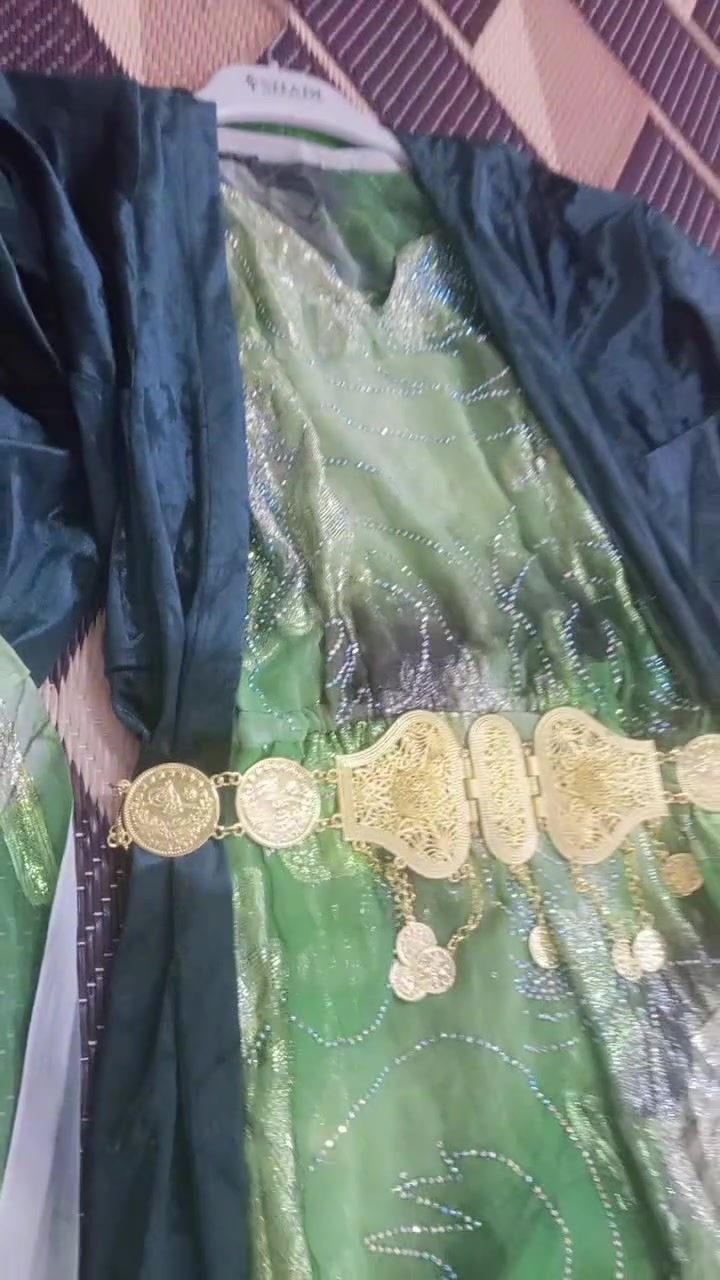 كردي يخبل باللبس ملبوس قليل يلبس لي وزن 75
ب20 مع الحزام


**إذا كنت صاحب هذا الإعلان وتريد حذفه لأي سبب، رجاءا أرسل رسالة إلى الدعم الفني**