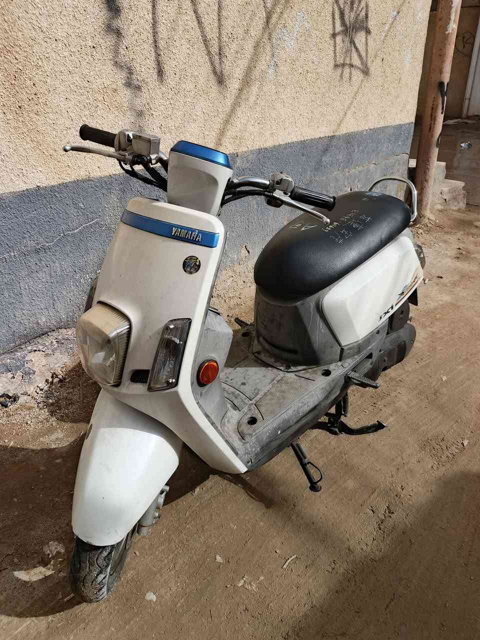 سلام عليكم اليوم اتوفر ماكس بوليسي مسطره اللعلم الدراجه نوزل وليس كاربريتر موديل 2013الدراجه نضيفه 100/100
ما ماشيه هواي كلشس صارلها صارلها 3تيام من طلعت من معرض وصل معرض موجود موجود سبب البيع ضرف دراجه بلادي وكاله عامه مستعجل عله بيعته 
رقم الهاتف. ***********
السعر خاص كلبي.
