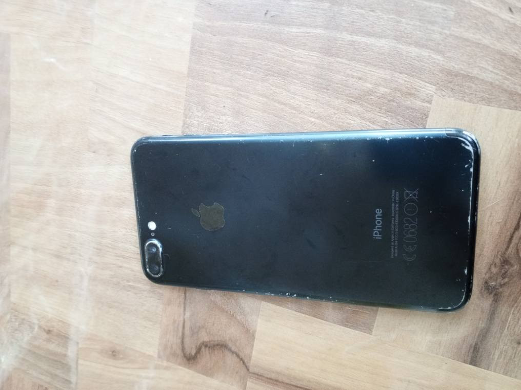 📱 للبيع: iPhone 7 Plus – ذاكرة 128GB

هاتف نظيف ويعمل بشكل ممتاز، مناسب للاستخدام اليومي أو كجهاز ثاني.

المواصفات:
• السعة: 128GB
• الكاميرا مزدوجة وتصور صور واضحة
• بصمة تعمل بشكل طبيعي
• الشاشة بحالة جيدة
• البطارية جيدة وتكفي للاستخدام اليومي

📦 الهاتف بحالة جيدة وخالي من المشاكل، جاهز للاستخدام مباشرة.

السعر: قابل للتفاوض للجادين.
للتواصل على الخاص. كركوك, العراق


**إذا كنت صاحب هذا الإعلان وتريد حذفه لأي سبب، رجاءا أرسل رسالة إلى الدعم الفني**