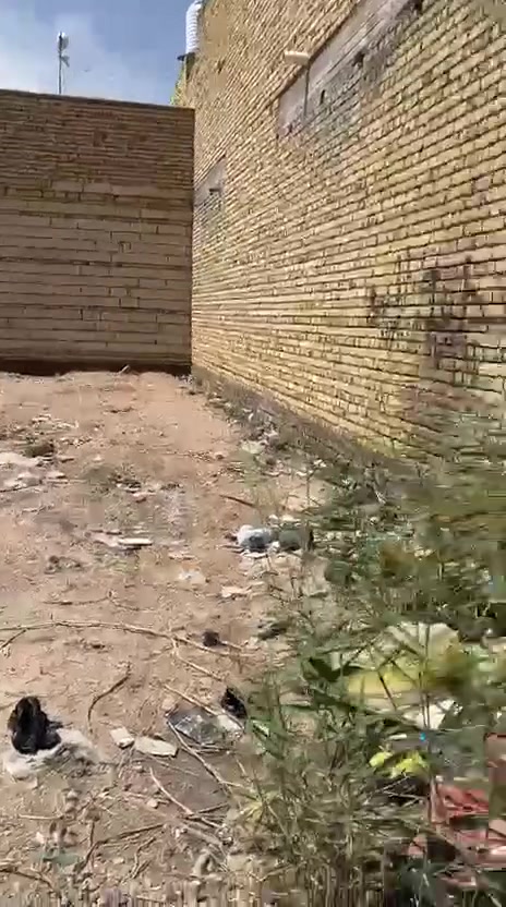 زراعي أسهم قرب جامعة الإمام الصادق عليه السلام مساحتها ١٨٧متر نزال  ١٧ والواجهه ١١
محدوله ومرتبه طريق السفينه شارع قمر بني هاشم 
ابو علي للعقار ***********
