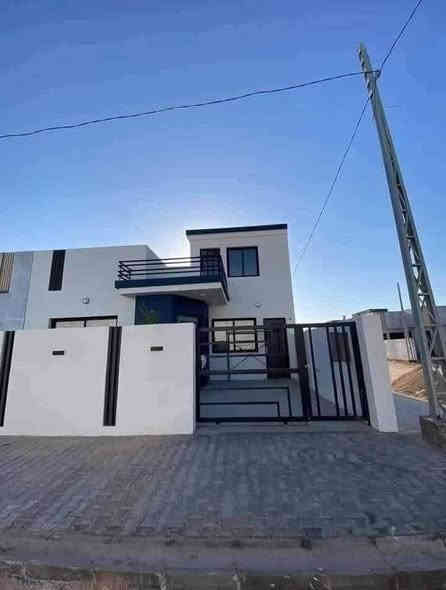 ((🌴دولـة الرفاهـيـة وجهتك الأمثل للحياة الراقيـة🌴))

(( 🌴دار للـبيع في مـجـمـع الـنـخـيـل السكني 🌴))

📌 الـنـجف الأشرف العراق 🇮🇶

🏡- مساحة 200m مربع طابقين 
🛣- شارع 12متر 
💯- تفاصيل الدار الطابق الارضي 
💯- غرفتين صالة ومطبـخ استقبال 
📍- الطـابق الاولى غرفه سويت 
🌴- حديـقـة وكـراج سـيـارة

🌄 - جاهز للسكن 
ــــــــــــــــــــــــــــــــــــــــــــــــــــــــــــــــــــــــــــــــــــــــــــــ
📍- مـوقـع متـميز في المرحلة الثانيه

📍يتوفر لدينا كافة المراحل الاولى الثانيه الثالثه 

📌 موقع الدار  - بلوك 12 قريب المدخل

💲- السعر : الكلي 157 مليون / الواصل 64 مليون 

(( يباع ب تـطلــوعه مناسبة جدا )) 

ـ الأقساط الشهرية : 500 ألف دينار

📲- للاستفسار : الرقم التالي

📲- ***********

(( يتوفر لدينا كافة المساحات والمواقع في مجمع النخيل ))

( جاهزين للشراء دور كافة المراحل في مجمع النخيل السكني )

📌 عنوان مجمع النخيل السكني مجاور مجمع قنبر الاولى شارع الحولي الرئيسي قرب العلوه الجديده شارع كربلاء عامود 110
#عنوان_الرفاهيه_مجمع_النخيل_السكني #الدى
