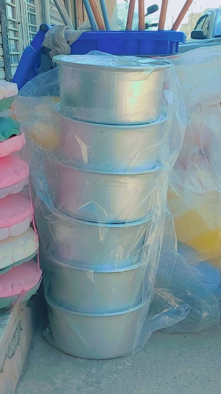 اهلآ وسهلا بكم  نوفر لكم مواد منزليه وحاجة الف وانسب الأسعار  العنوان ماقبل اسواق الشورجه قرب الكرادين منطقة الطي  يوجد خدمة توصيل داخل الطي؟  وارجو المتابعه 🥰🥰 🥰بناية حجي حسين الكرادي؟ ***********
