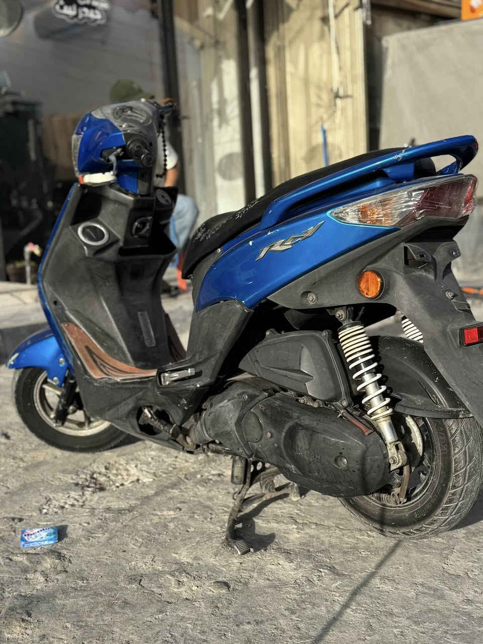 السلام عليكم جيتي ار حديث مديل ١٦مكفوله كفاله عامه كلشي ما ناقصه الدراجه رنبه
مكاني الحريه 
 السعر مليون ونص وبيه مجال 
الرقم 
***********
