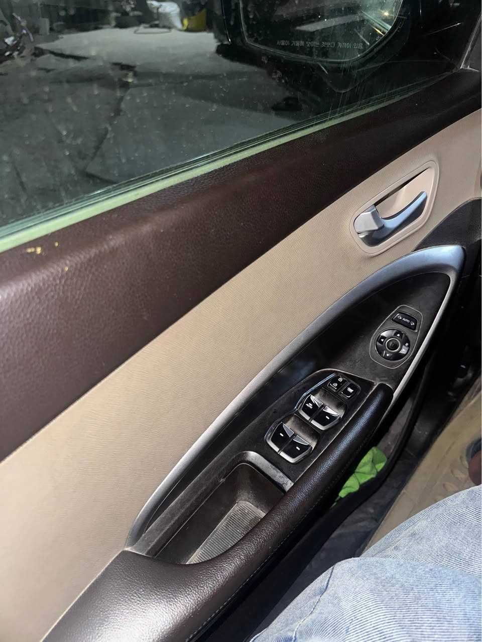 سلام عليكم سياره سنتافي موديلها ٢٠١٥ خليجي 

هاي مواصفاتها 
مصباح التحدير
(وحدة التحكم في المحرك)-معالج كله بالرص - 2
2. الخالي من الرصاص كل
3. انتقال المحور التلقائي
4 . نظام مانع الإنغلاق
5. تكييف الهواء
6 . وحدة الباب المساعدة
7. وحدة التحكم في الهيكل
8. وحدة الجماعة
9. وحدة الباب السائق
10. كتلة التوصيل الذكي
11. التوجيه المعزز الإلكتروني
12. التحكم بالدفع الرباعي
13. وحدة المفتاح الذكي
14. حفظ رمز المرسلة جهاز إرسال

سياره بيها بارد بس ب جاملغ والبنيده سعرها سياره ١٦٥ وبيها مجال تواصل *********** 
العنوان البصره شط العرب جزيره شط العرب, البصرة
