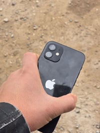 آيفون ١٢ • ذاكرة ٢٥٦ • شاشة خط