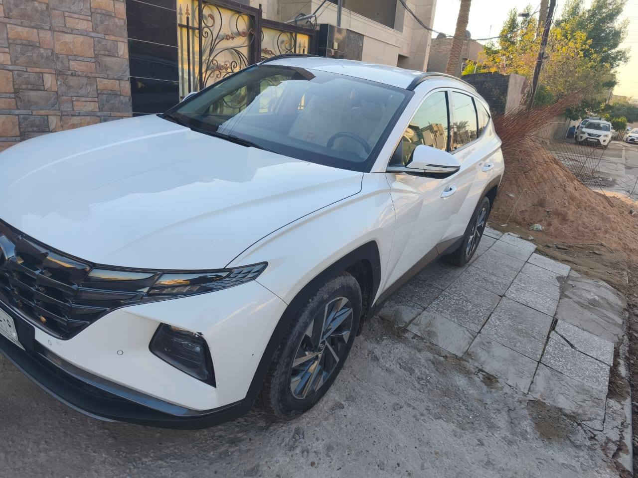 هونداي توسان 2024
رقم بغداد بأسمي
خليجي مكفولة من الشخوط
 ماشية ٤١ الف 
المواصفات
مكينه 2000
بصمه تشغيل عن بعد 
بصمه ابواب عدد 2 
كراسي كهرباء 
برد خلفيه 
شاشه كبيره نظام خرائط
تحكمات 
كروز سرعه 
ثلاث انظمه قياده 
هند بريك بصمه 
حساس امامي خلفي 
كامره دوار 
لايت لد زنون 
اريل نڤيگيشن 

سعرها 216 قفل قفل وارخص سعر تلكاه بس لان مستعجل..مكاني بغداد المشتل/حي المعلمين .. السيارة مكفولة من الشخوط وكلشي فقط بالداعامية الخلفية خرمشه كد أصابع 
*********** علخط فقط اتصل
