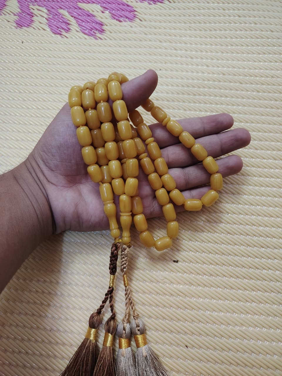 سلام عليكم 
سندلوس كوربه الفغاني ميه واحد شاه وجه بموه 
و سندلوس بكستاني قديمات 33حبه الوحده 
و سندلوس بكستاني قديم 
البيع فقط يريدهن يراسني خاص 
مكان الشطره تفاصيل خاص  ***********
