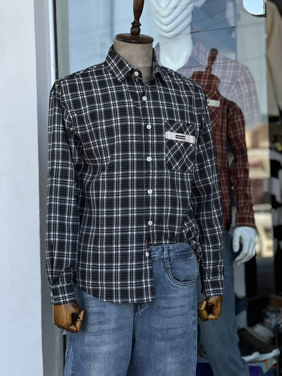 بسم الله نبدأ الموسم الصيفي لسنة 2026🧶 ❄️ 
قميص كاروهات ماركات 
قطن 💯 
متوفر بـ 5 الوان 🤫
القياسات المتوفرة

 (M -L -XL - 2XL -3XL)

📍الصويرة -شارع النجمه / اسفل كوفي رماس 

للاستفسار الاتصال على الرقم ***********
