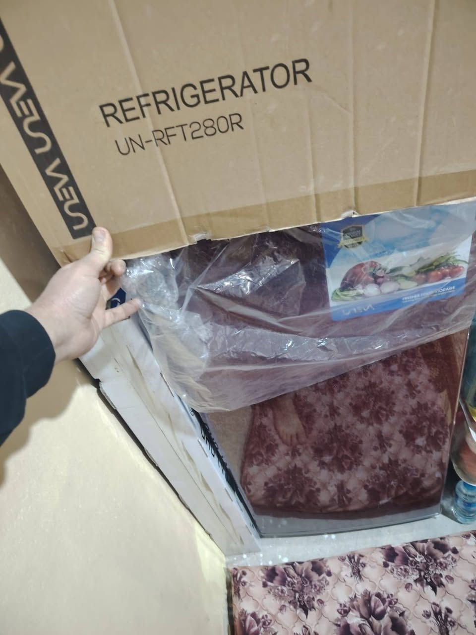 السلام عليكم
ثلاجه جديدة ممشتغله بعدها بجيسهة
السعر 300 بيه مجال شي قليل
طباخ جديد بعدة ممشتغل
السعر 300بي مجال شي قليل
الرقم ***********
