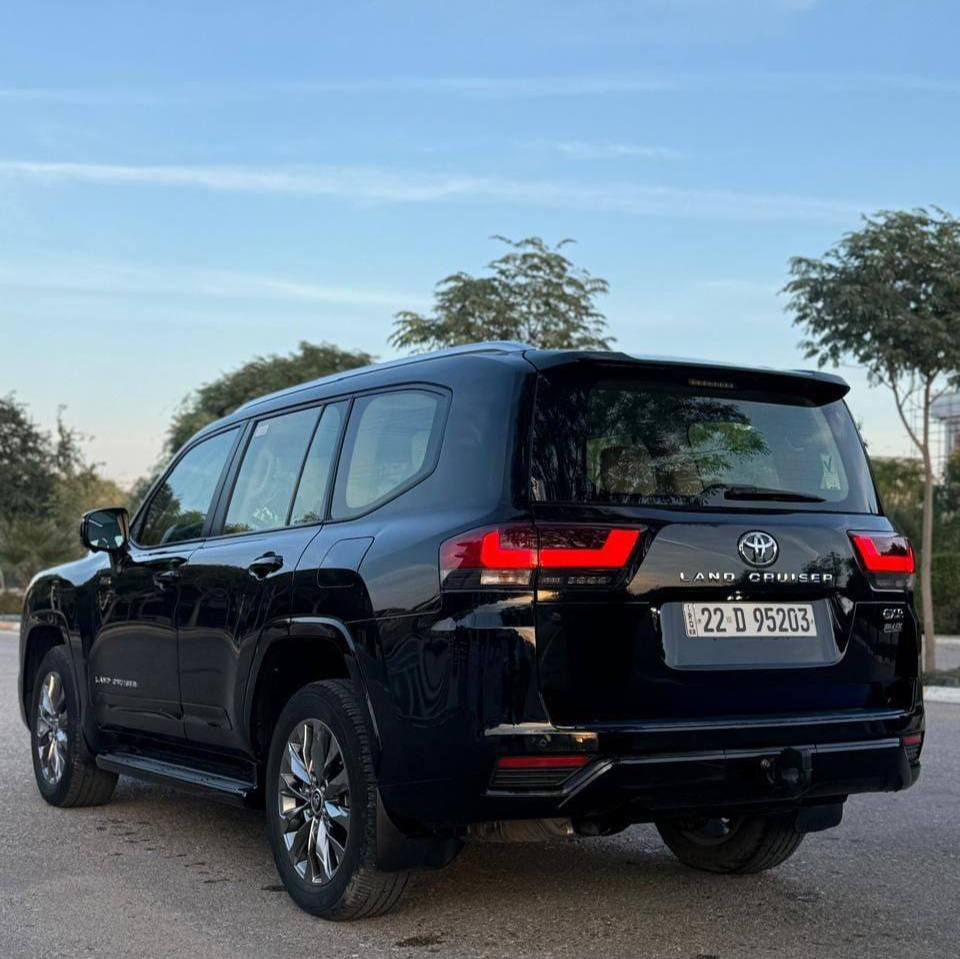 لانكدكروزر بلاك ايديشن GXR 2024
 وكاله جيهان محرك 4000 تنفس طبيعي 
كامره 360 رادار جانبي ومواصفاتها معروفه 
ماشيه 33 الف كيلو متر 
بعدها بضمان شركه تويوتا عراق  يعني تبديل دهن وفلتر مجاني
مكفوله من كلشي السياره كامل مع الكير والمحرك وسنويه وكلشي جديد وسياره باسمي ومكاني خانقين ديالى
رقم صاحب سيارة ***********
