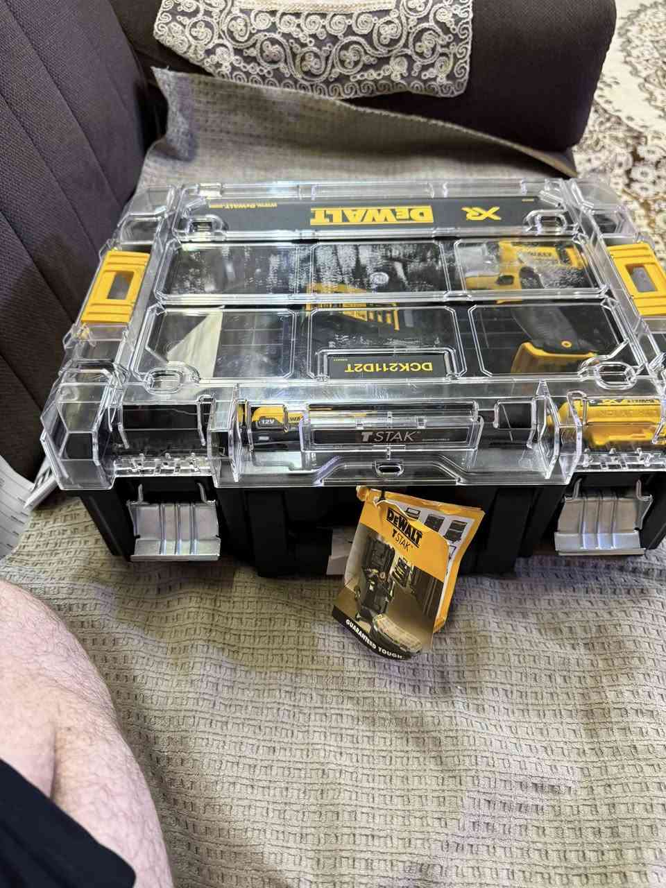 دريل ديوالت 12 فوالت جديد  انمباكت  حقيق ضد كسر تشيل عده سعره 200 الف


**إذا كنت صاحب هذا الإعلان وتريد حذفه لأي سبب، رجاءا أرسل رسالة إلى الدعم الفني**