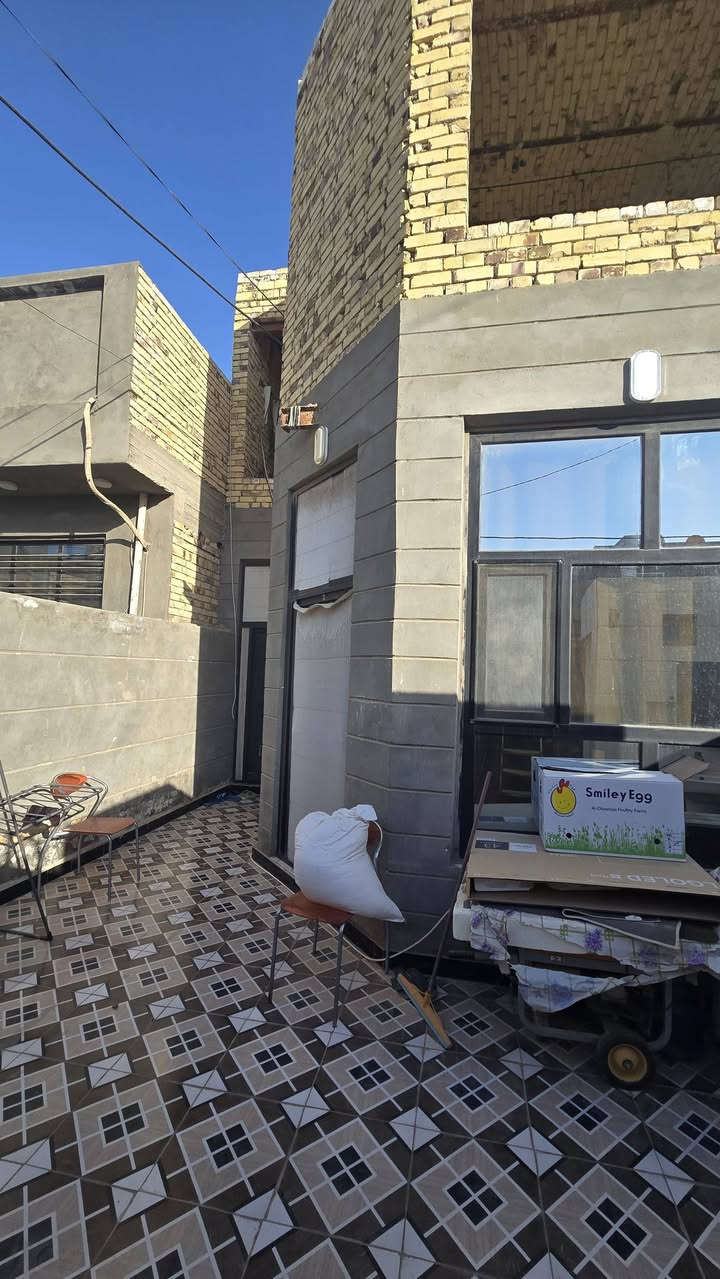 بيت  البيع زراعي سند 25
العنوان التقيه الثالثه داخل مجمع الروان النموذجي شارع 10
المساحه 150
الواجهه 6
النزال 25
البيت طابقين البيت عكاده
عدد الغرف 3 
استقبال
صاله عدد 2
مطبخ 
مجمعات صحيه طابقين***********
واتساب ***********  مراجعه مكتب 🏢 العاصمة للعقارات والمقاولات العامه العنوان الديوانية ام الخيل ساحه الاحتفالات قرب البلديه الجديده*********** واتساب
