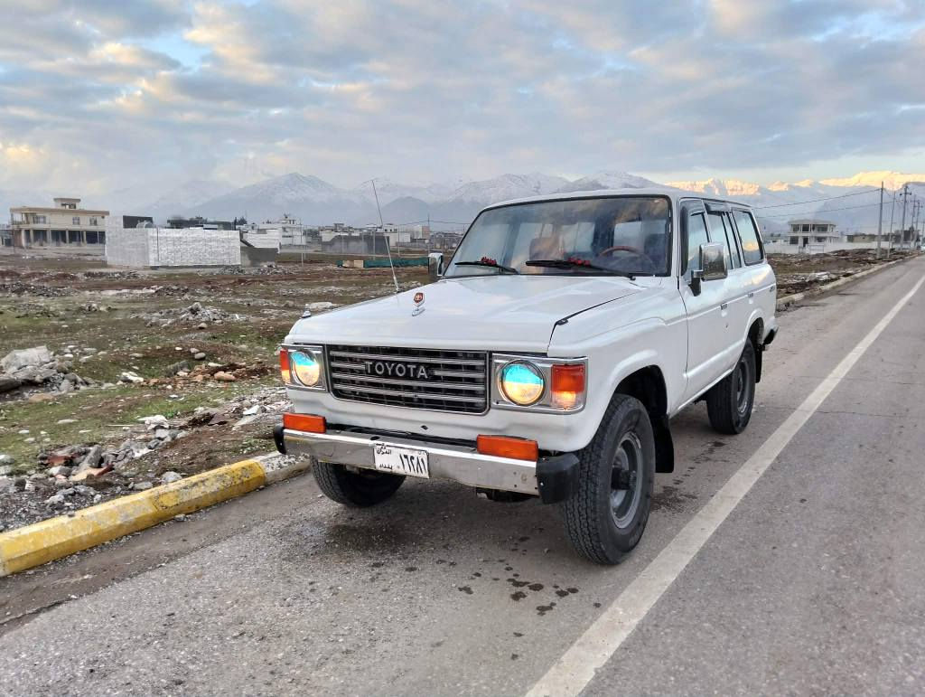 لاندگرۆز مۆدێل 1985رقم بغدادئاڕم پلاستک بەشەرت گێڕ مکینە اکسل دبل اکسل تایەی لۆک بێ خایس کاربایات بشرت 
ژ.م***********
*********** أربيل, العراق
