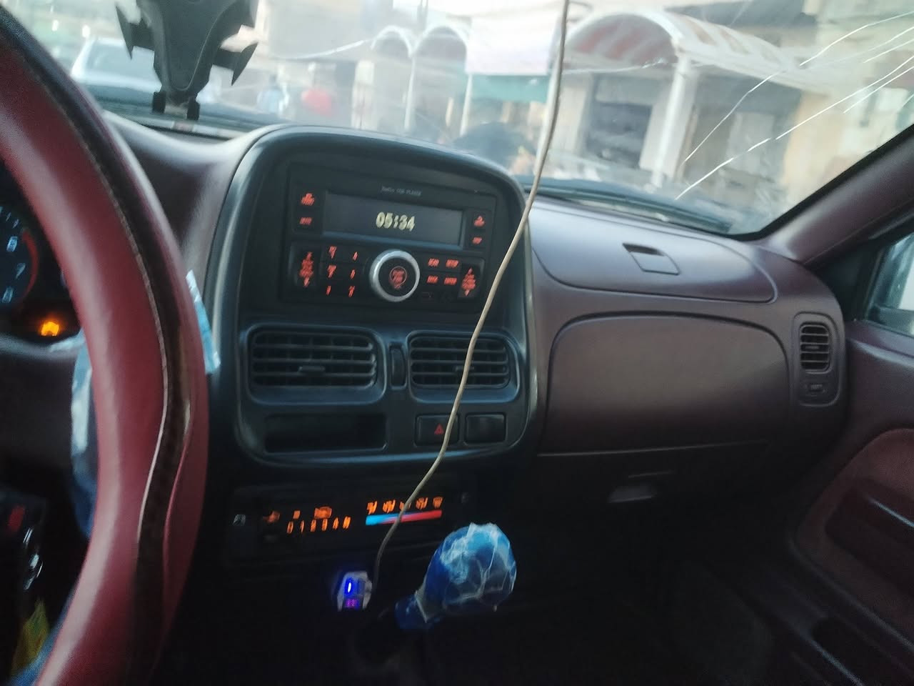 السلام عليكم..
نيسان شبوط للبيع موديل 2012  فل مواصفات

رقم كربلاء سنويه جديده لل 27 مشروع وطني 

سياره جاهزه كير محرك اكسن علشرط حداديه وتايرات جدد كهربائيات كلها شغاله تبريد سنتر لوك

((ملاحظة)) سياره بيها جاملغ مبدل بلادي
السعر 130 وبيها مجال ***********... *********** مكان ديوانية
