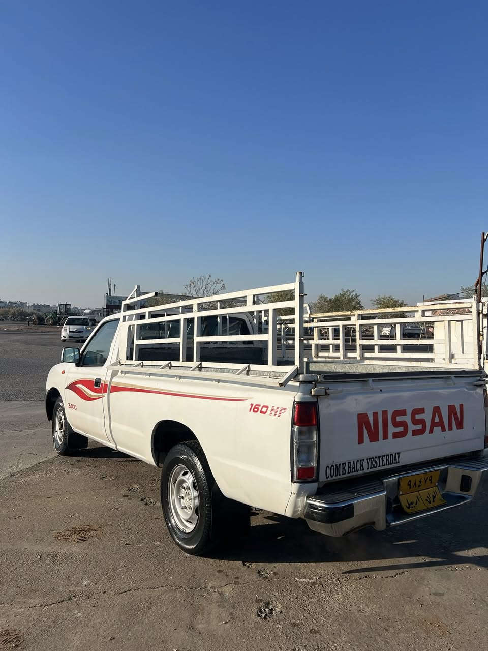 نیسان پیکاب بۆفرۆشتن 
مۆدێلی ٢٠١١ 
پێمج قولاب 
ناو سور جام کارەبای 
ناوعاگی بۆکراوە
تەبرید و گەرمی بەشەرت 
گێر و مەکینە و ئەکسل بەشەر کەپسە و نەکراوەتەوە
تەقەو رەقەی تیانیە مەسروفی تیانیە 
تەحویل و بەناوکردن بەشەرت بەناوی خۆمانە 
دەعمی نیە و خاوێنە چامڵغی لای سایەق و چوار قولاب بۆیاغە و دەرگای سایەق یەک پەڵە ساردی هەیە 
نرخ ١٢٩$ 
***********
