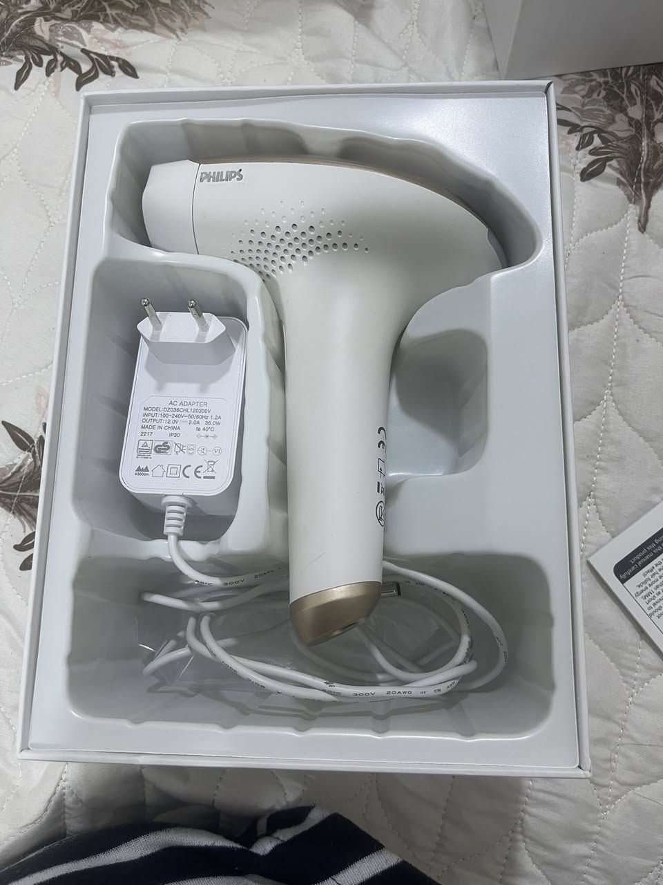 سلام عليكم عدي جهاز ليزر منزلي للبيع 
يفيد للادامة وايضا للازاله 
باب اول 
مكاني بغداد 

سبب البيع حملت وماكدر استخدمه 
علما مستخدم من عده 700 ضربه


**إذا كنت صاحب هذا الإعلان وتريد حذفه لأي سبب، رجاءا أرسل رسالة إلى الدعم الفني**