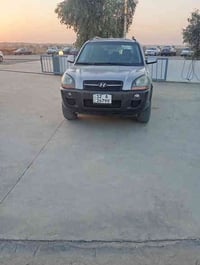 تكسون 2009 رقم نينوى الجديد شرط التحويل نظيفة احلى من الصورمحرك كيرشرط...