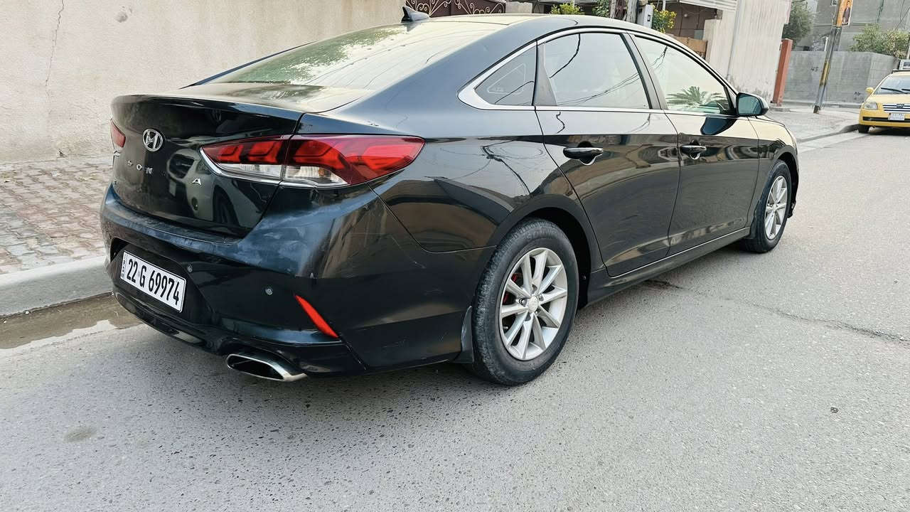 سوناتا 2018 امريكي رقم اربيل الدولي باسم  داخل بيجي واسود محرك 2400 حادثها فقط الجنطة صبغ وبيها بارد بسيط يم قبق البانزين  ، جاهزة السيارة من جميع النواحي تخم تاير وصدر جديد ، السعر 132 وبيها مجال مكانها بغداد الدورة للاستفسار ***********
