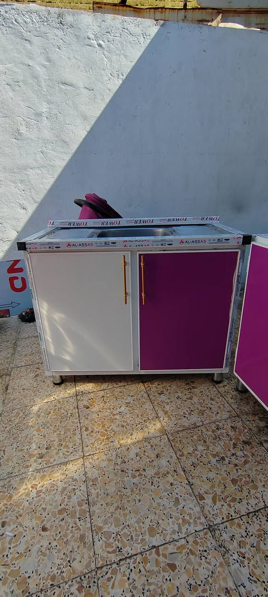 سلام عليكم كاونتر ٣ قطع تفصال شرط تركي اصلي بيع سريع ب٢٠٠ نهايته العنوان الشعب *********** كل ضرر مابي
