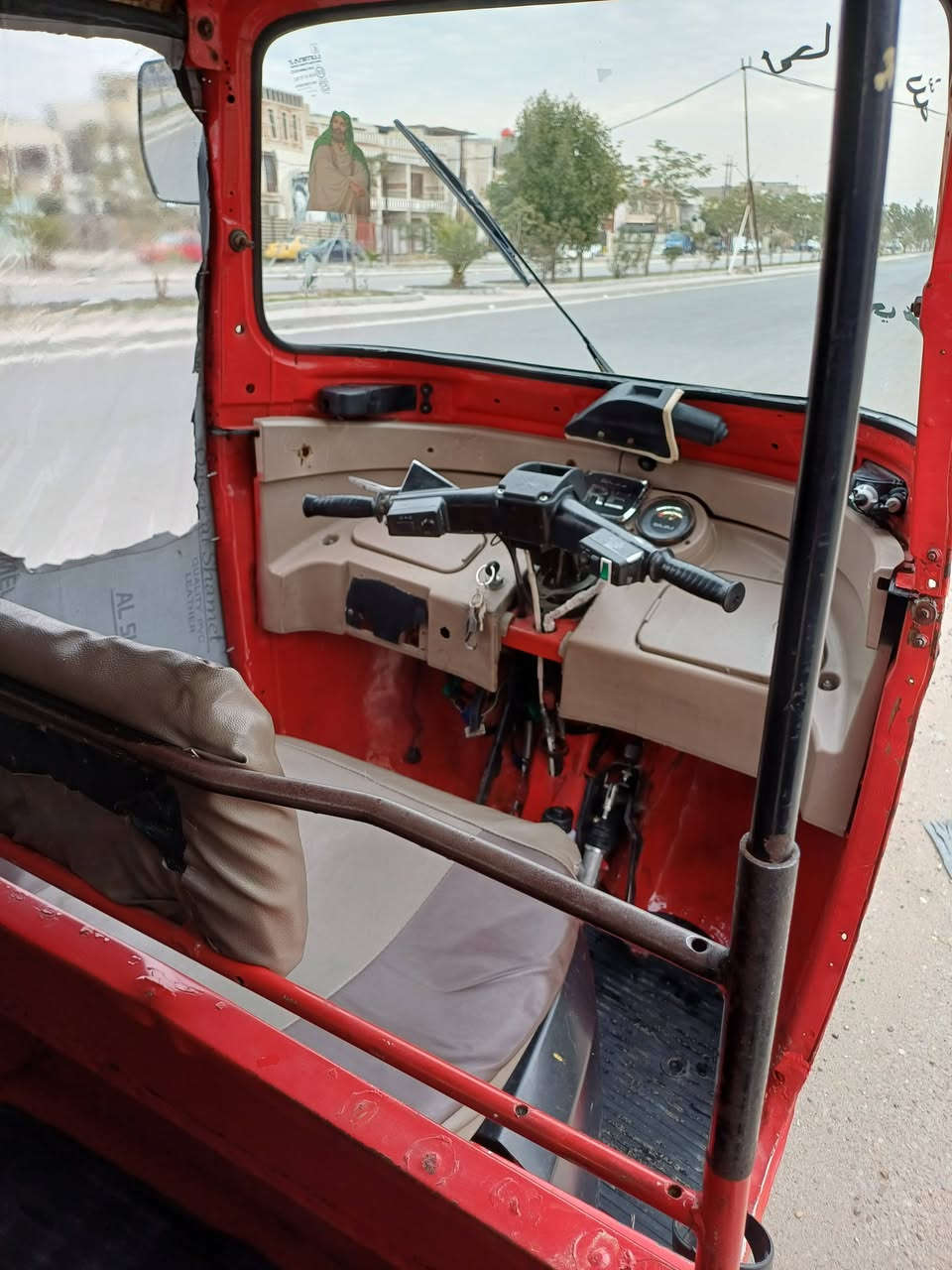 السلام عليكم تكتك للبيع 16داخله ب17 تكتك مكينه 20مكفوله من صوت وتبخير ولبكن دراجه تخبل مكينه ناعمه بينه نواقص كهربائية اضويه وسلف يردله ضب أني ما فارغله اسوي نقوصاته مكاني بغداد شهداء البياع السعر 2850 وبيه مجال كلش بسيط الرقم ***********
