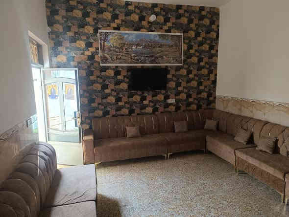 للبيع مشتمل  ركن  طابقين مع محلات عدد 2 موقع تجاري في النعمانية شارع 20 بالقرب من جامع ابراهيم الخليل .
مساحة البناء 145 م .
طابق الاول استفبال + صالة + مطبخ + صحيات.
الطابق الثاني غرفيتين نوم + صالة.
السعر المطلوب 135 مليون قابل للتفاوض.للاستفسار الاتصال بالرقم ***********
