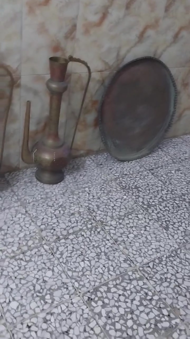 سلام عليكم هاي أغراض للبيع عنوان بغداد البلديات رقم ***********
