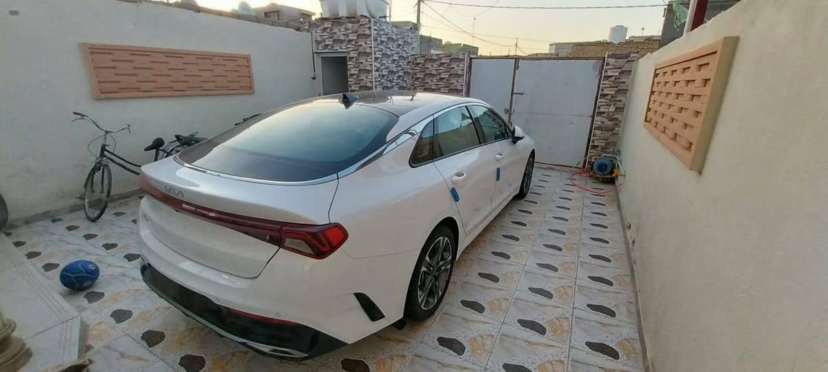 للبيع كي 5 موديل 22 رقم بغداد حره متواجده في البصره وارد امريكي***********السعر 175

