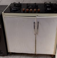 عندي طباخ حيل نظيف بشرط للبيع في سوق الحريه مقابل مول ماشاءالله 077159...