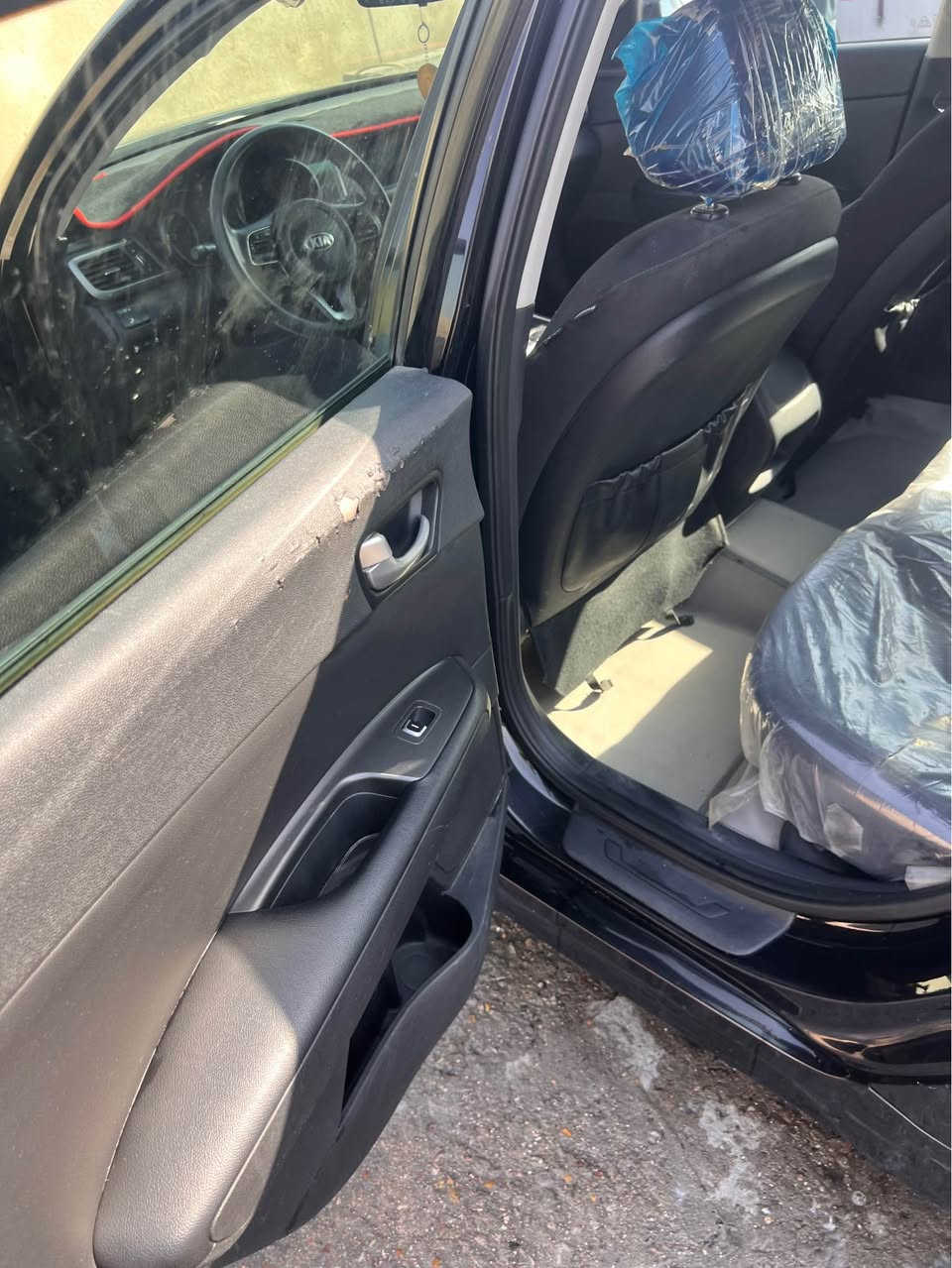 كيا اوبتيما 2018  وارد امريكي  محرك 2400 السياره بدون حادث سرقه دعاميه اماميه وبنيد ولايتات وموجوده صورها استخدام شخصي كير محرك مكفول مامفتوح والبدي الباقي كله مكفول من الصبغ والضربه، تبريد.  تخم تاير ، تحكمات ،اشاره بلمري ، نقطه عمياء ،كاميره خلفيه بلاد . السياره رقمها بصره انكليزي جديد ب اسمي *********** البصرة, العراق
