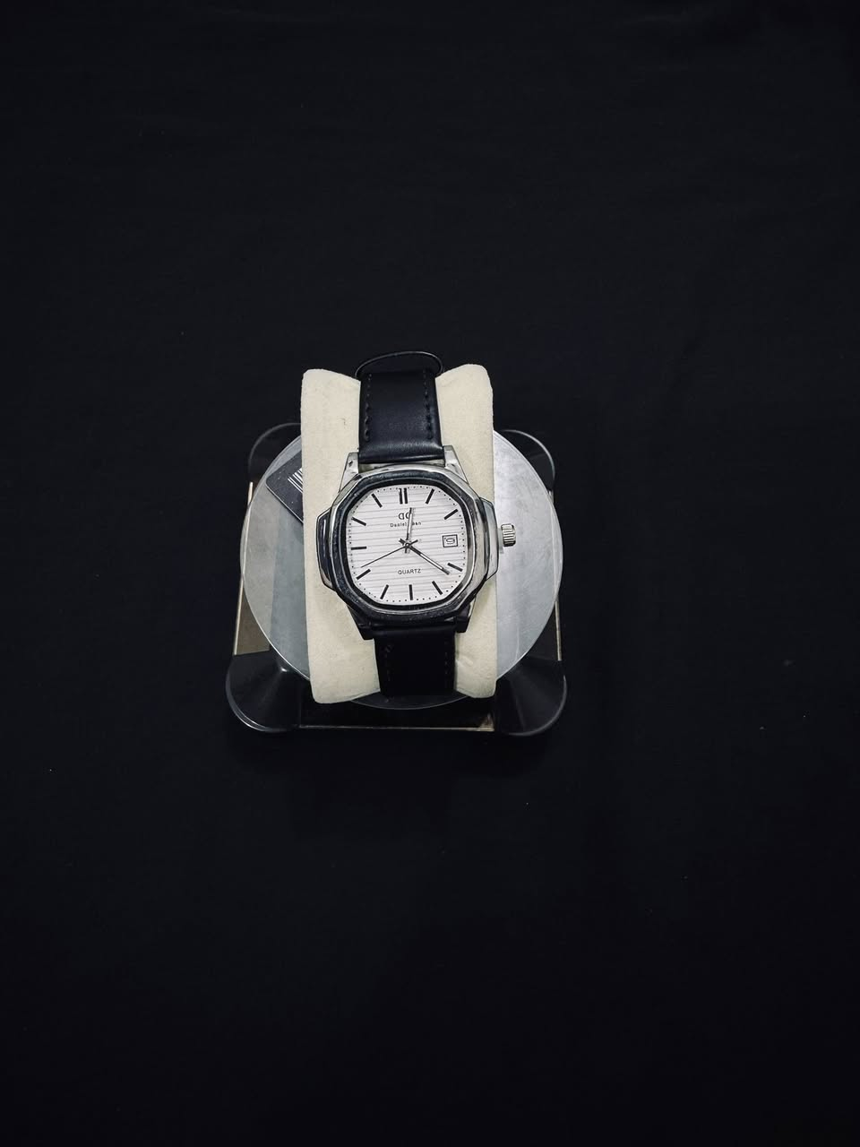 ساعات أنيقة، أسعار مناسبة، وشكل يلفت النظر ⌚🤍
راسلنا للطلب والاستفسار.
*********** واتساب
