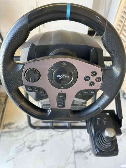 � ستيرن PXN مع جير + دعاسات
🔹 نظافة 90% – شغال بدون مشاكل
🔹 ستاند ثابت وجاهز للّعب
🔹 تجربة قيادة واقعية ومناسبة لأغلب الألعاب

📍 المكان: بابل – الحلة
💰 السعر: 120,000 دينار
📞 ***********
