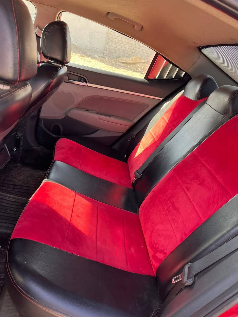 النترا2019
فول مواصفات محرك 2.0
كير AT
ماشية 78ml
ضرر جاملغ اليمين وشوية حافة البوند 
***********
