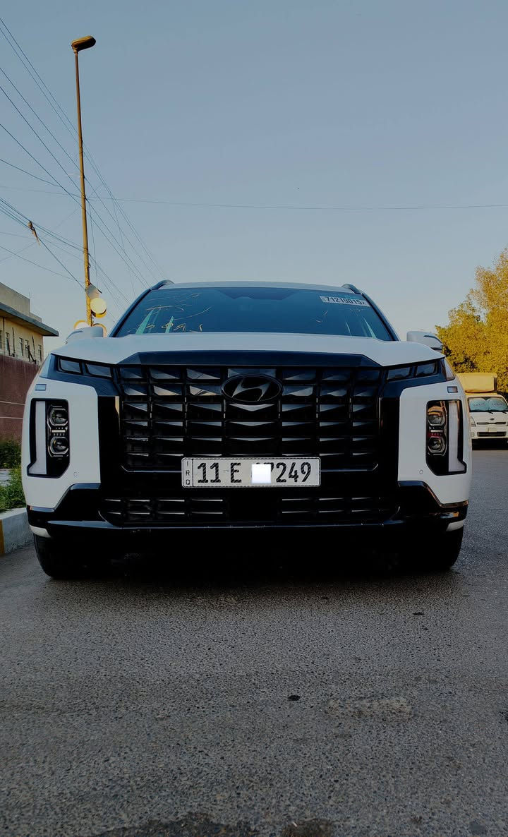 بلسايد گلگرافي 2024 فول اعلى مواصفات وارد امريكي قبل 10 ايام وصلت مرقم بغداد كامل ع وضع امريكا
ضربتها دعامية خلفية ومثل مموضح ب صوره
 لا تبديل ولا صبغ ولا بارد مملعوب بيها
السيارة جديدة بكل معنى الكلمة مكان السيارة بغداد
هاتف : *********** 

 ××× مواصفات السيارة  ×××
حجم المحرك : 3800 / 6 سلندر
عدد المقاعد 7 راكب 
فتحة سقف عدد (2) (بانورما)
سقف كنــــتارا
تتقدم وترجع بريمونت
شاشة عرض داتــــاشــــو
كيج الكــــتروني 
انــــارة دشبول وأبواب محيطيه متعددة الألوان 
بصمة ابواب
بصمة تشغيل 
تشغيل عن بعد (𝐑𝐄𝐌𝐎𝐓𝐄 𝐒𝐓𝐀𝐑𝐓)
قيادة ذاتية
شاحن هاتف لاسلكي
شاشة دشبول ديجيتال
سماعات هارمان كاردن عدد 16
عدد كاميرات 5 
كاميرا 360
كاميرا امامي
كاميرا جانبي
كامرة دشبول عند تشغيل الاشارة
كاميرا خلفي
شفتات استيرن
هاند بريك بصمة
اوتو بارك (𝐀𝐔𝐓𝐎 𝐏𝐀𝐑𝐊)
اوتو هولد (𝐀𝐔𝐓𝐎 𝐇𝐎𝐋𝐃)
اوتو ستارت (𝐀𝐔𝐓𝐎 𝐒𝐓𝐀𝐑𝐓)
اوتو ستوب (𝐀𝐔𝐓𝐎 𝐒𝐓𝐎𝐏)
رادار 360
رادار امامي (تحديد مسار)
رادار جانبي  (نقاط عمياء)
رادار خلفي (التحذير من الاصطدام)
حساسات 360
حساسات امامي
حساسات جانبي 
حساسات خلفي
نظام (𝐒𝐌𝐀𝐑𝐓)
نظام (𝐒𝐏𝐎𝐑𝐓)
نظام (𝐂𝐎𝐌𝐅𝐎𝐑)
نطام (𝐄𝐂𝐎)
كشنات (𝐕𝐢𝐩)
كشنات مساج
كشـنات جـلـد 
جميع كشنات كهربائي
كشنات خزن+ميموري 
كشنات تبريد امامي وخلفي
كشنات هيتر  امامي وخلفي
تحكمات استيرن
استيرن هيتر
تبريد لمس
تبريد مركزي 
صندوق شفط كهربائي 
لايتات (𝐋𝐄𝐃) لید عدسة زينون 
بكلايتات (𝐋𝐄𝐃) لید
ويــل كــروم اسود
وبعد بيها هواي مواصفات السياره فول للأخير
