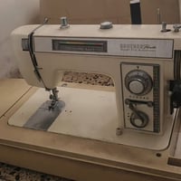 مكينة خياطة • نظيفة • توصيل بغداد